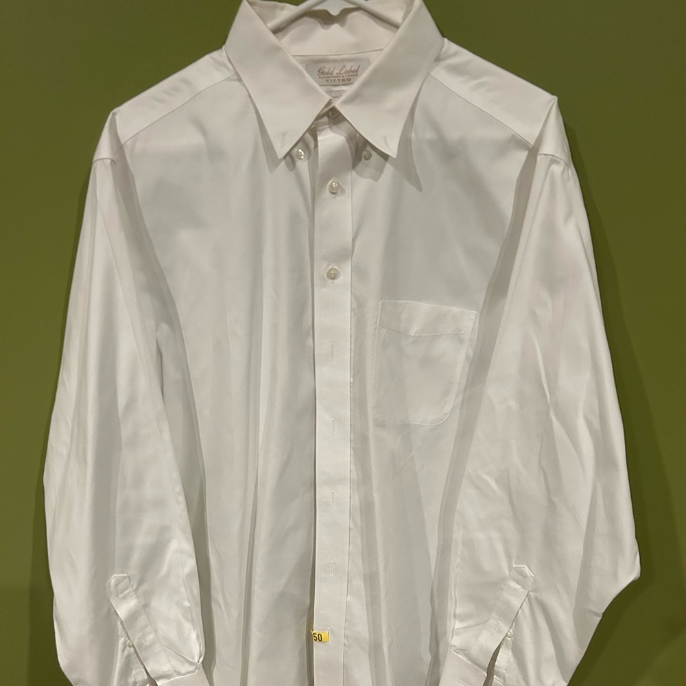 Roundtree and Yorke Gold Standard white dress shirt.
